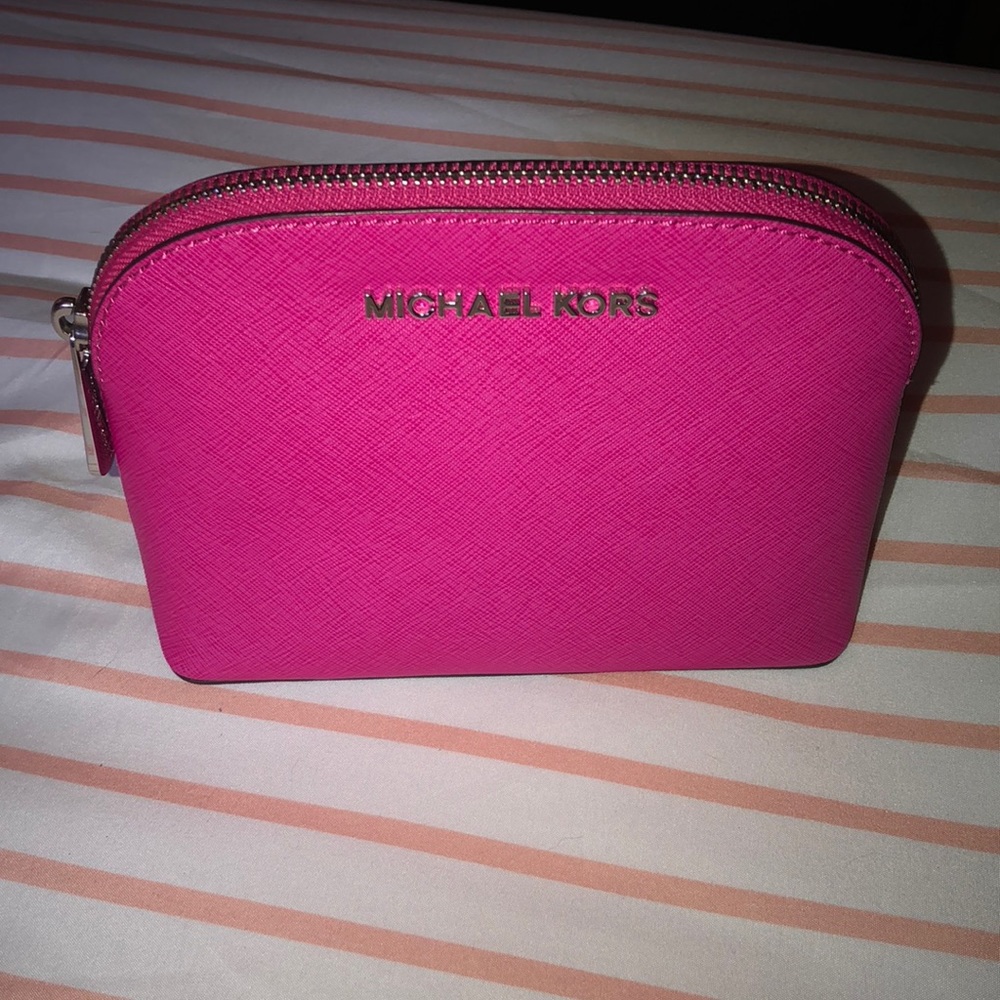 Michael kors hot pink cosmetic bag